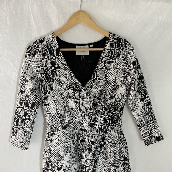 Anthropologie HD in Paris Dress Womens Extra Small XS Snakeskin Print - Picture 3 of 10